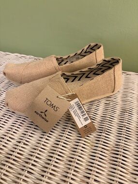 TOMS Women’s Alpargatas In Natural Size 9